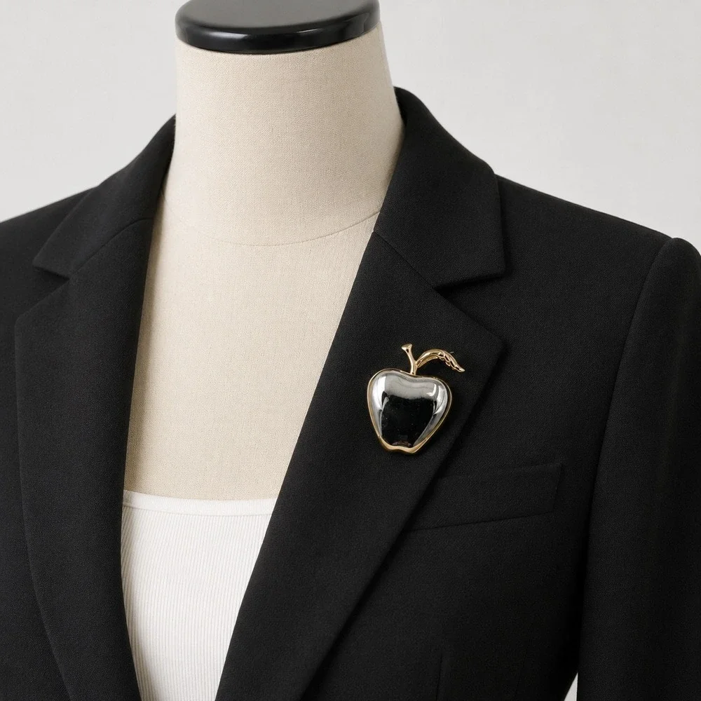 Liz Claiborne Apple Brooch Women OS Silver Gold Two-Tone Vintage Teacher Pin